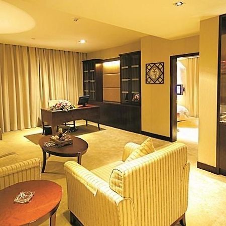 Yinxuan Hotel Shenzhen Longhua 外观 照片